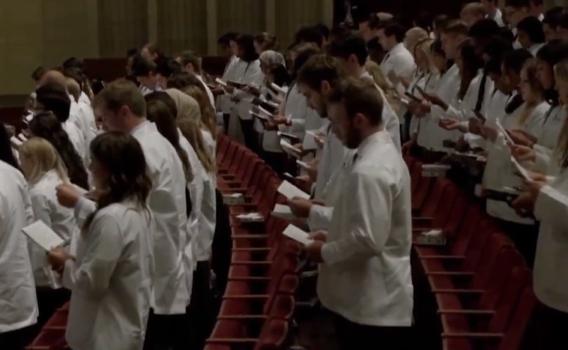 Top doctor leads med students in creepy chant vowing to fight the ‘gender binary’