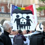 02018_Nationalists_anti-gay_protesters_during_the__Equality_March__in_Krakow-e1712134450437