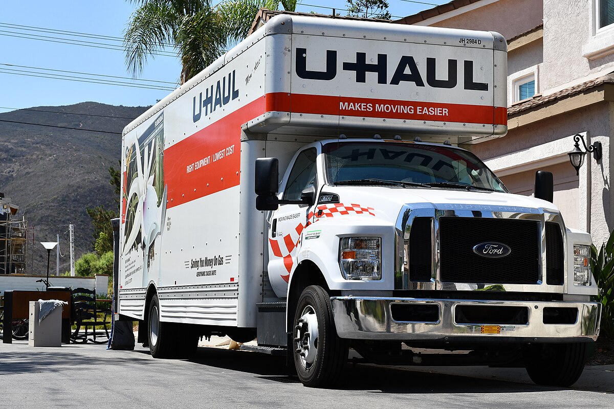 U-Haul_Rental_Truck_(44601958941)