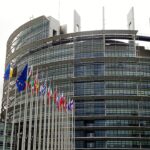 960px-Drapeaux_du_parlement_européen,_Strasbourg_juillet_2019